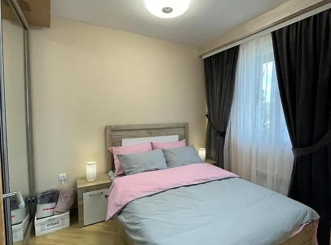 公寓 Sa Ljuljaskom