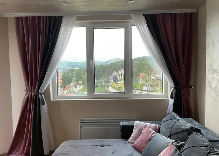 Sa Ljuljaskom * 兹拉蒂博尔